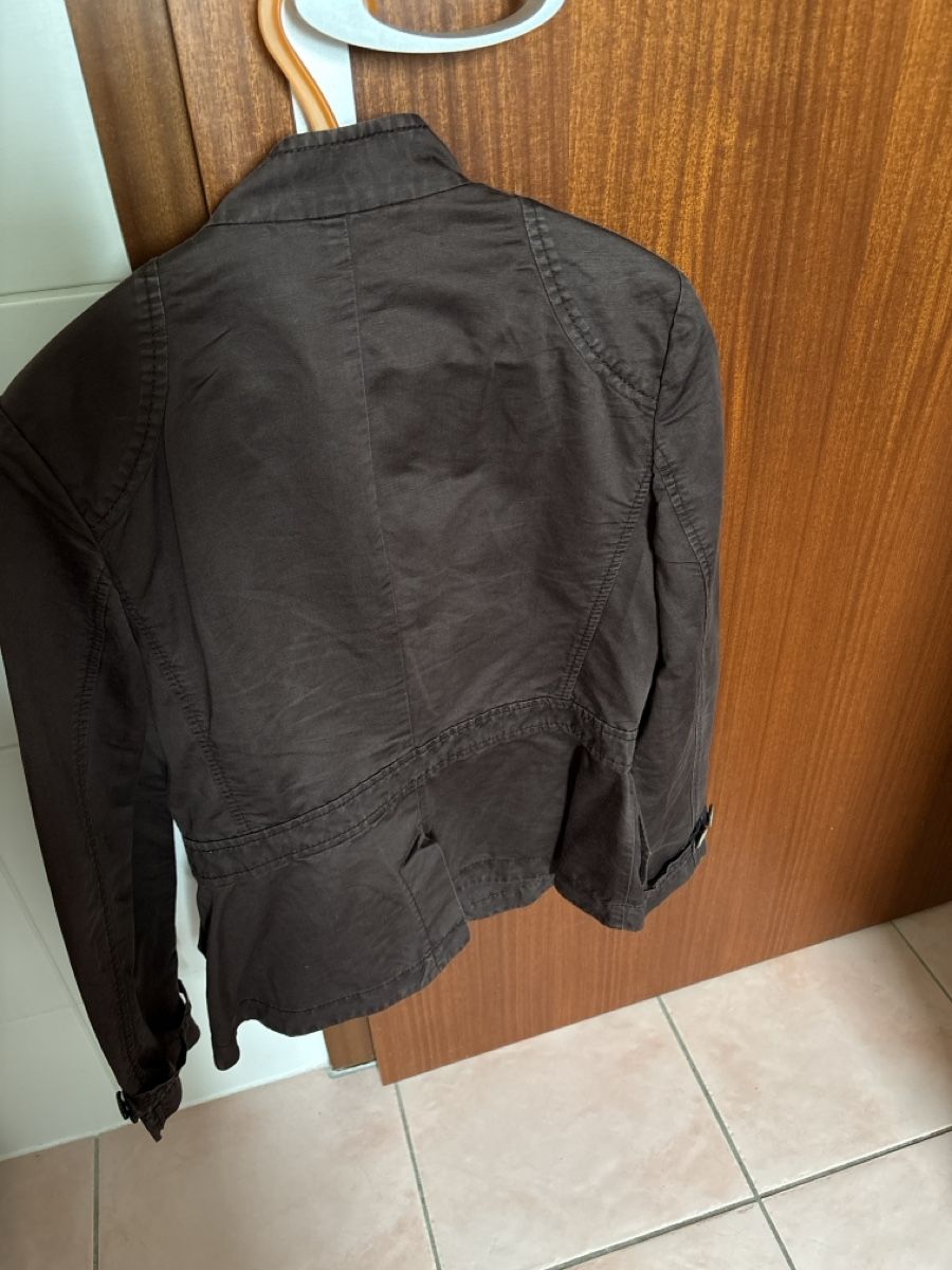 Escada Giacche: Veste Escada sport – Usato da Préverenges venduto da Gilchris 2