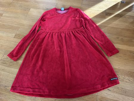 Villervalla Samtkleid Gr. 140