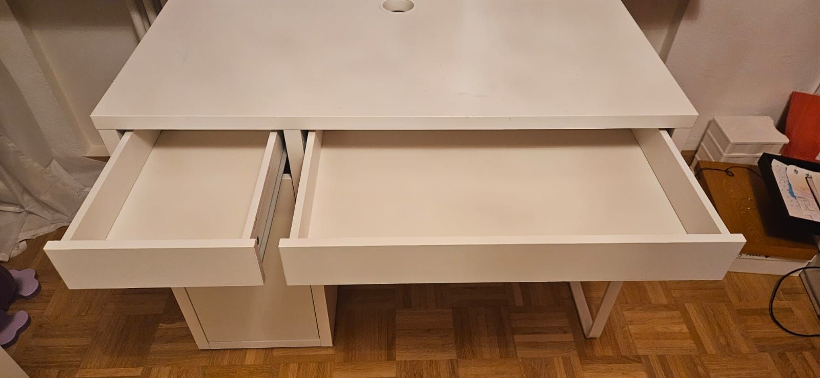 Ikea Schreibtische: Schreibtisch weiss mit Schubladen und Fächern – Gebraucht aus Binningen von her_6w9f 2