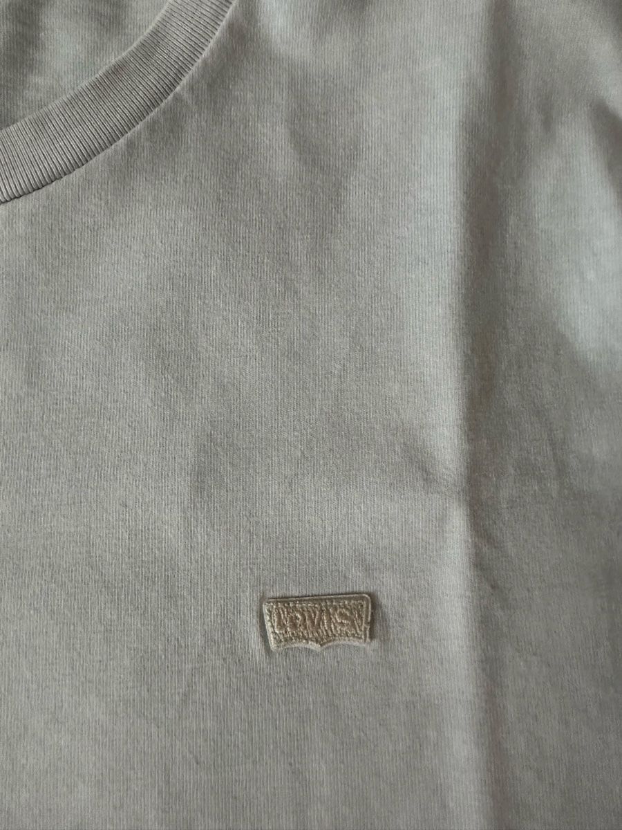 Levi's T-shirt: Levi’s T-Shirt Gr:M – Usato da Frümsen venduto da Swissline90 1