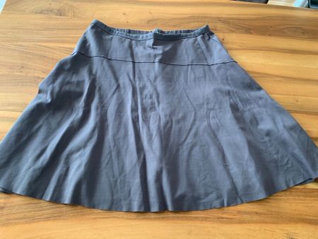 Traumstück von Kleinbasel grauer Tellerrock Gr. 42 **NEU**