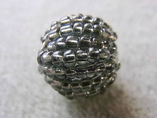 Perle (finte): 2 Rocaillesperlen  anthrazit schwarz  16mm – Nuovo (secondo la descrizione) da Alpnachstad venduto da perlengaby