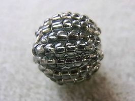 2 Rocaillesperlen  anthrazit schwarz  16mm
