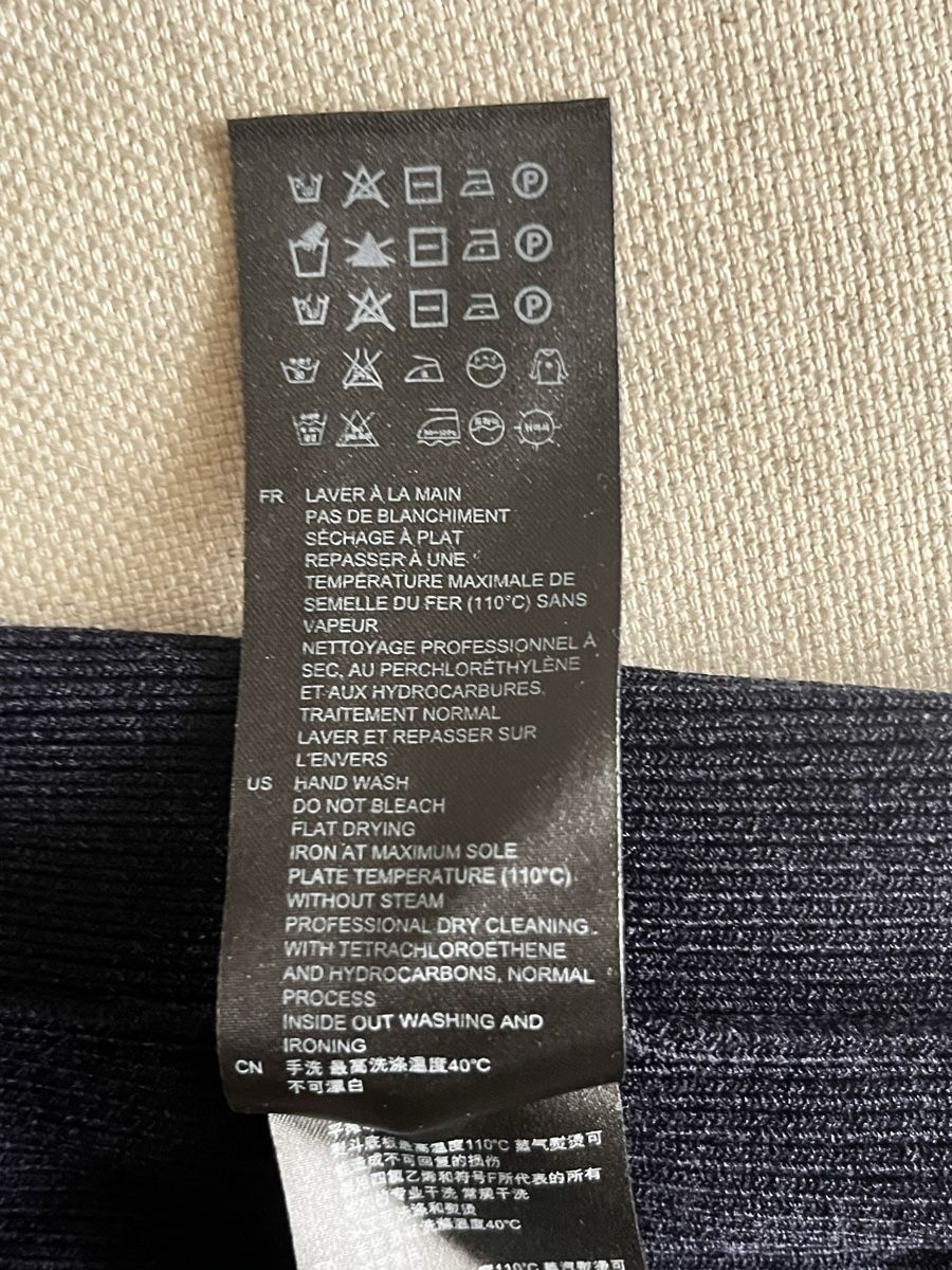 Sandro Pulls & Sweat-shirts: Sandro Langarmshirt dunkelblau   – D'occasion à Zürich par daki81 5