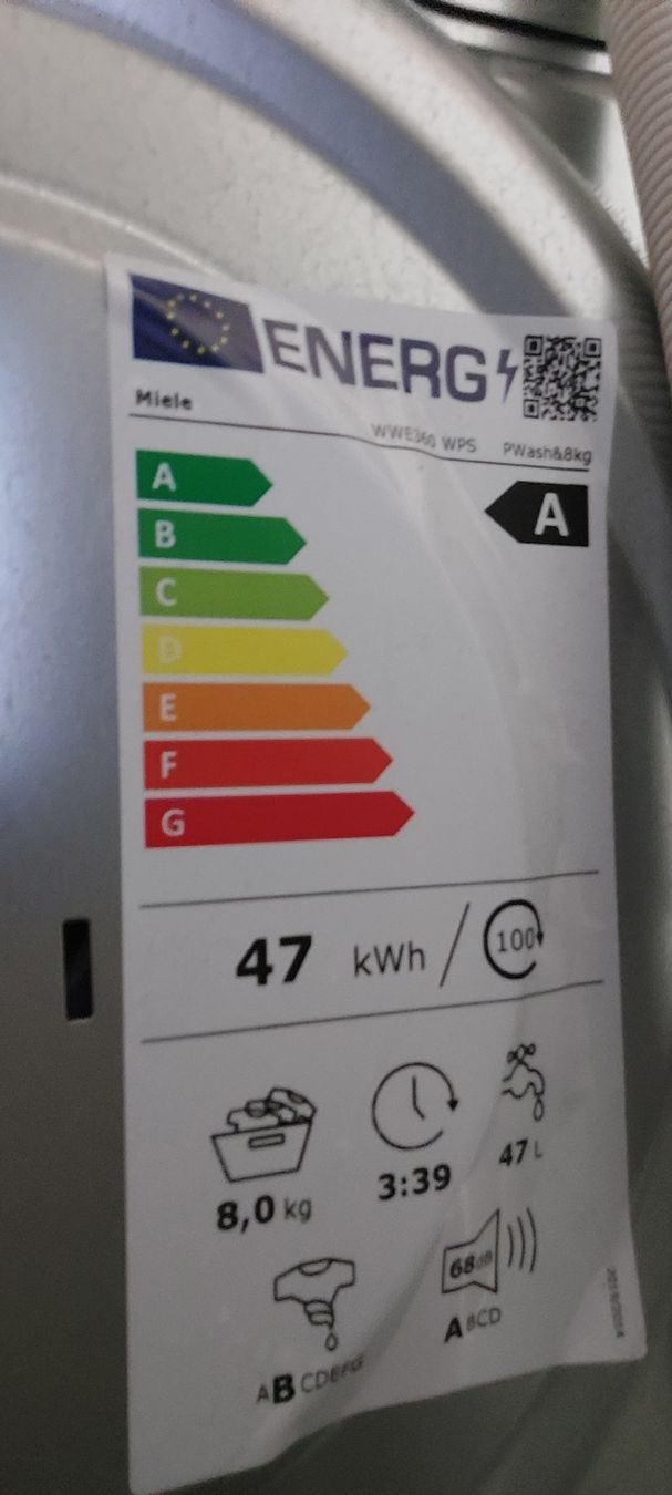 Miele Machines à laver: Miele Waschmaschine WWE360 WPS – D'occasion à Niederhasli par har_2bpb 2