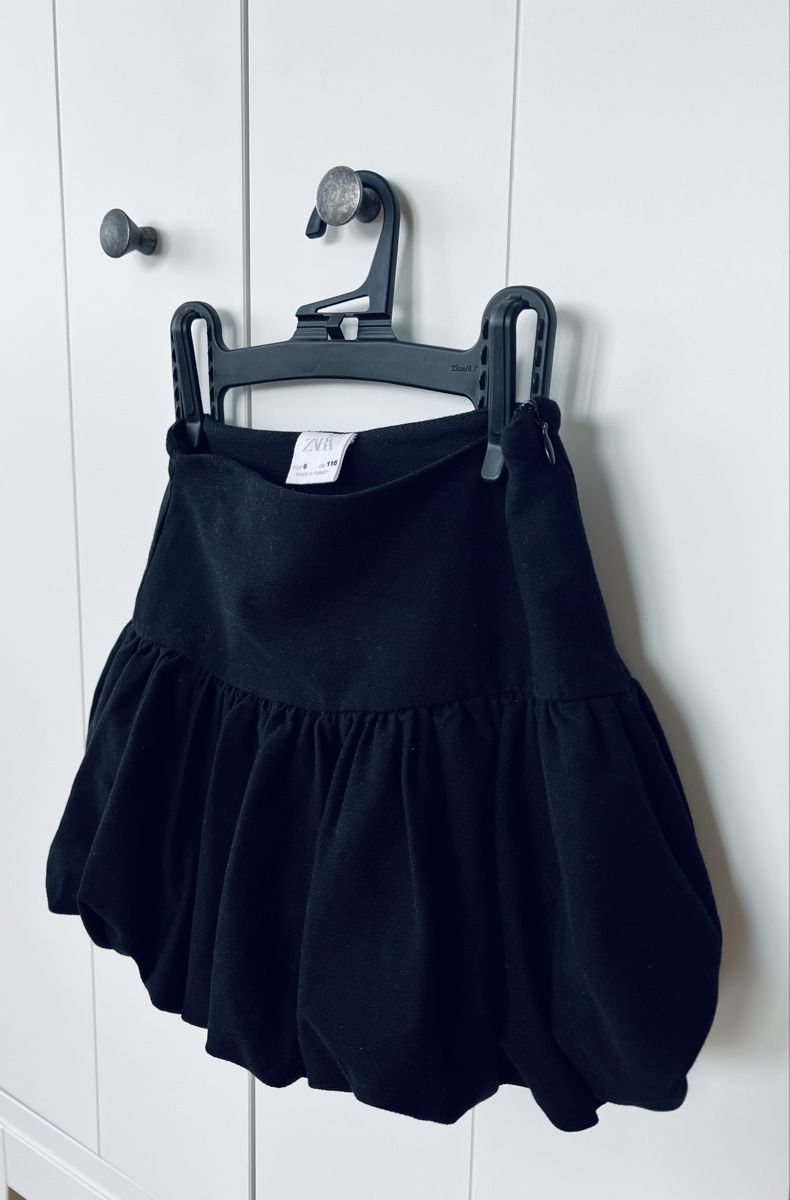 Zara Vestiti & Gonne: Zara 116 - 110, Rock, schwarz – Nuovo (secondo la descrizione) da Burgdorf venduto da rulan