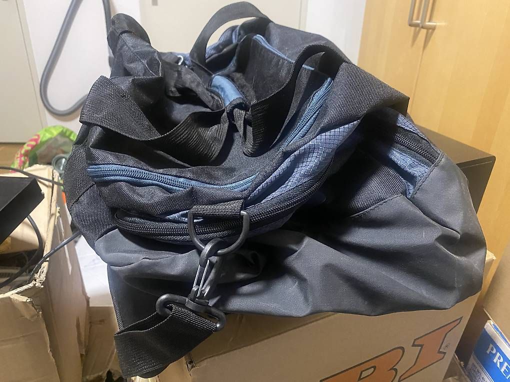 Borse: Modische Sport Tasche  – Usato da Münchenstein venduto da Pie66 2