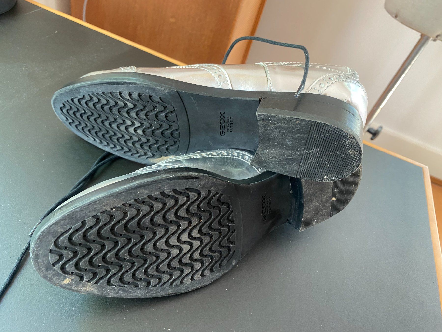 Geox Damenschuhe: Geox Budapester silbern // Gr. 38 – Gebraucht aus Schaffhausen von Casanunda 3