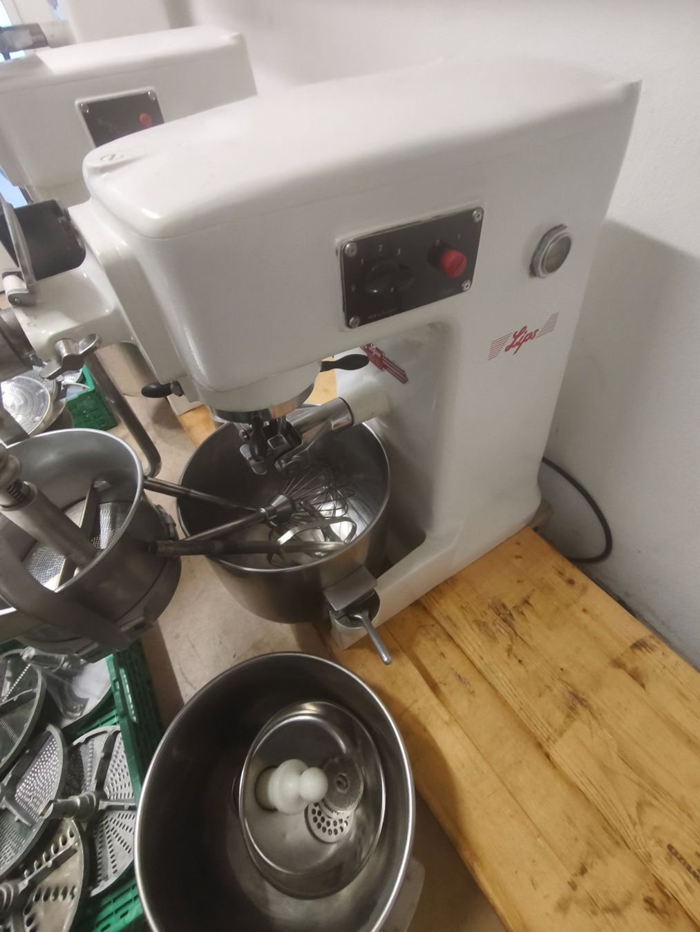 Lips Elettrodomestici da cucina: Lips Junior mit Fleischwolf Gemüseschneider Pasevit – Usato da Lengnau BE venduto da turbostef 1