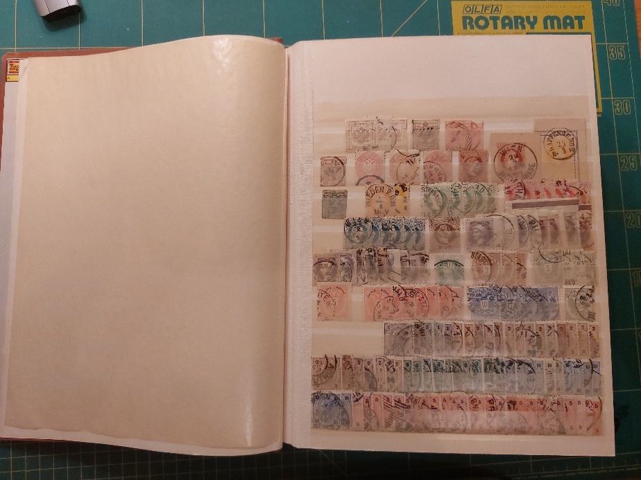 Tutti i francobolli: Briefmarkensammlung Österreich - 21 Doppelseiten übervoll – Usato da Bronschhofen venduto da Imsr 1