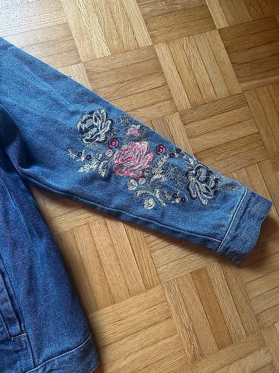 Only Vestes: ONLY Jeansjacke / Grösse 36 – D'occasion à Zürich par Faetze0 1