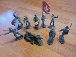 9x Elastonin Figuren Schweizer Soldaten