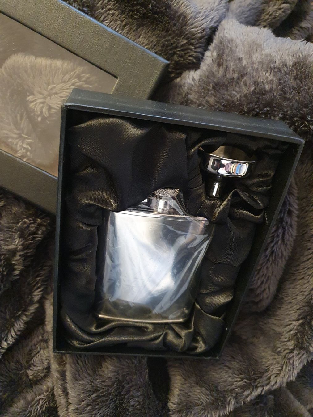 Sonstiges: ** NEU ** Flachmann 9cl poliert mit Trichter in Geschenkbox – Neu (gemäss Beschreibung) aus Möriken AG von Xaendu 2
