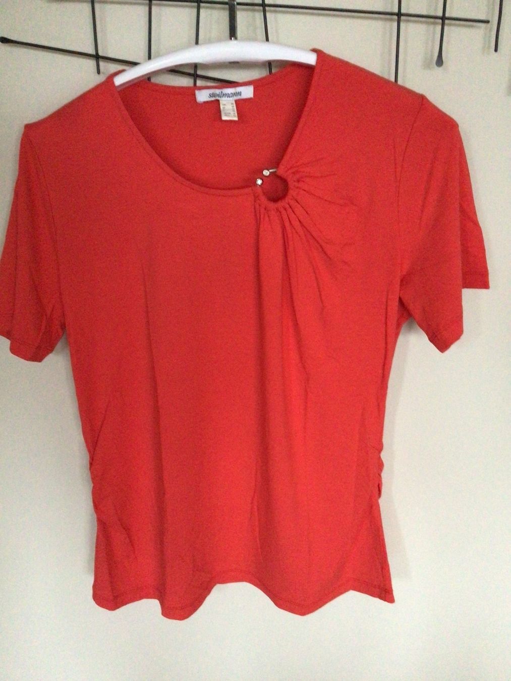 T-Shirts: T-shirt – Gebraucht aus Zürich von ArmariodeRuth_Senora