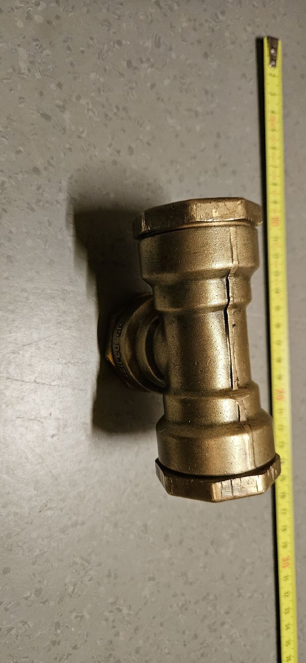 Geberit Tubi & Tubi flessibili: Messingfitting T-Stück ISIFLO – Usato da Baar venduto da Vel...Baar45 3