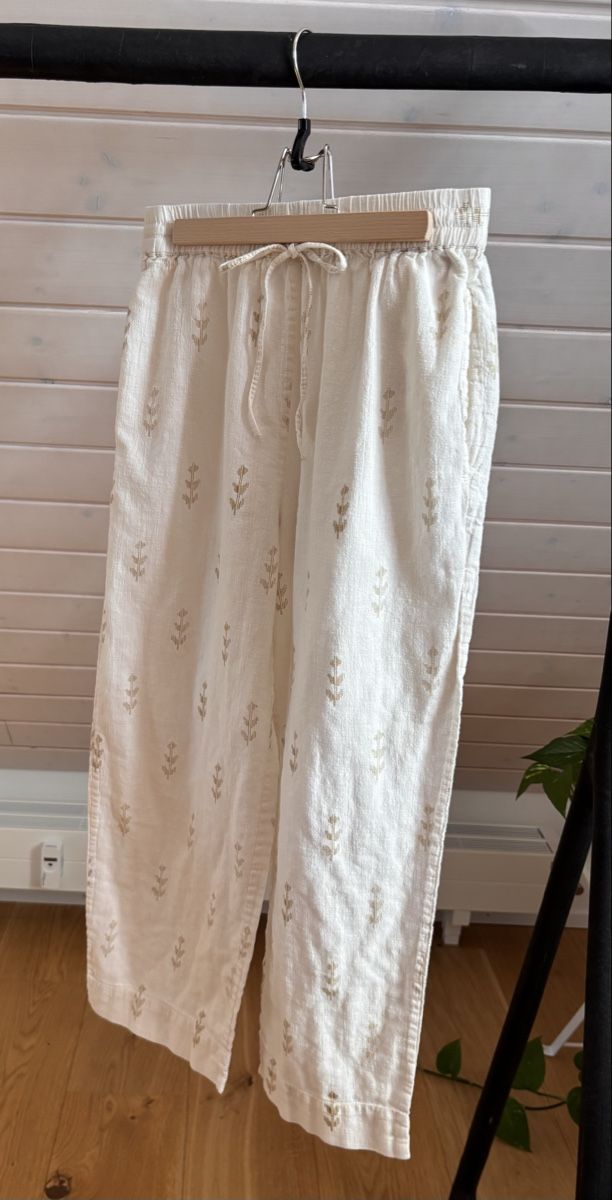 Négligés & Pyjamas: TOAST embroidered pajamas bottoms, xs – Neuf (Voir description) à Kilchberg ZH par ben_pc68 3