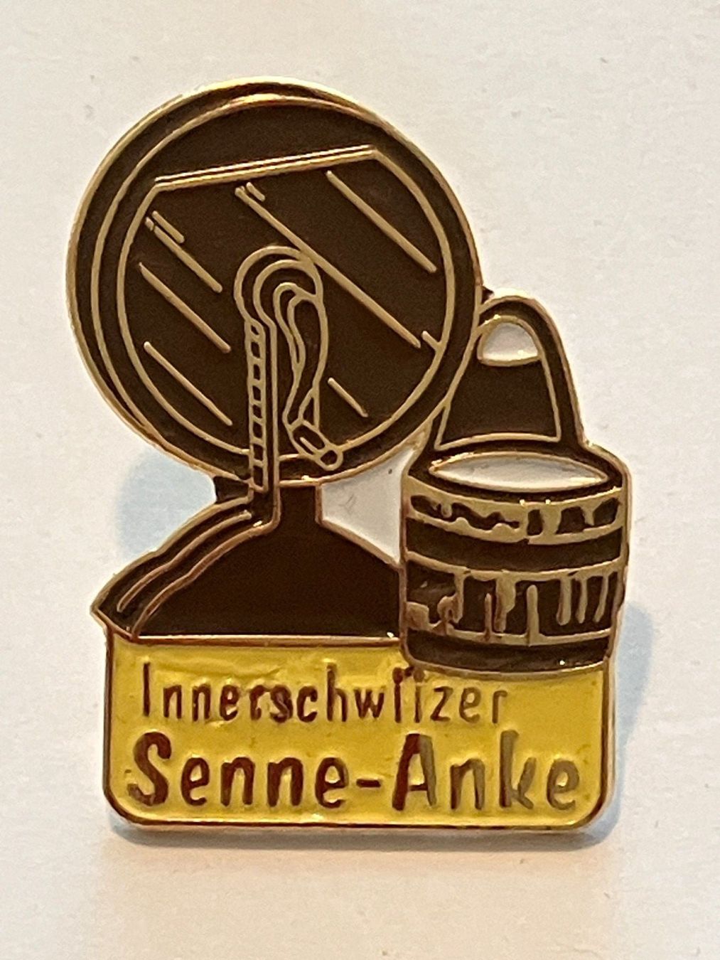 Placchette & Badge: 1 Pin Innerschwiizer Senne Anke – Usato da Basel venduto da djwwpp
