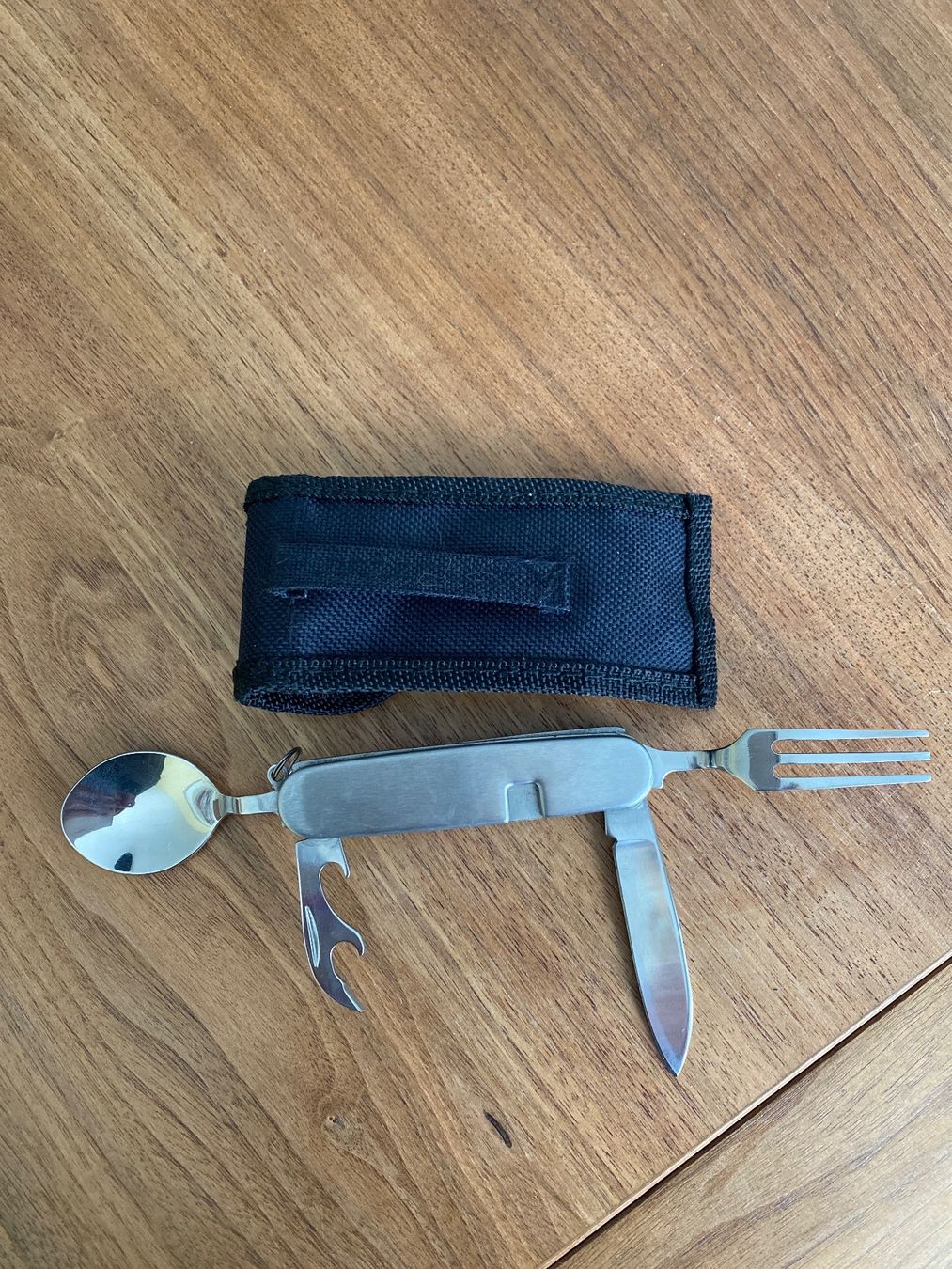 Coltelli tascabile: Sackmesser mit Gabel, Messer und Dosenöffner – Nuovo e nell'imballaggio originale da Schwyz venduto da Trofana 1