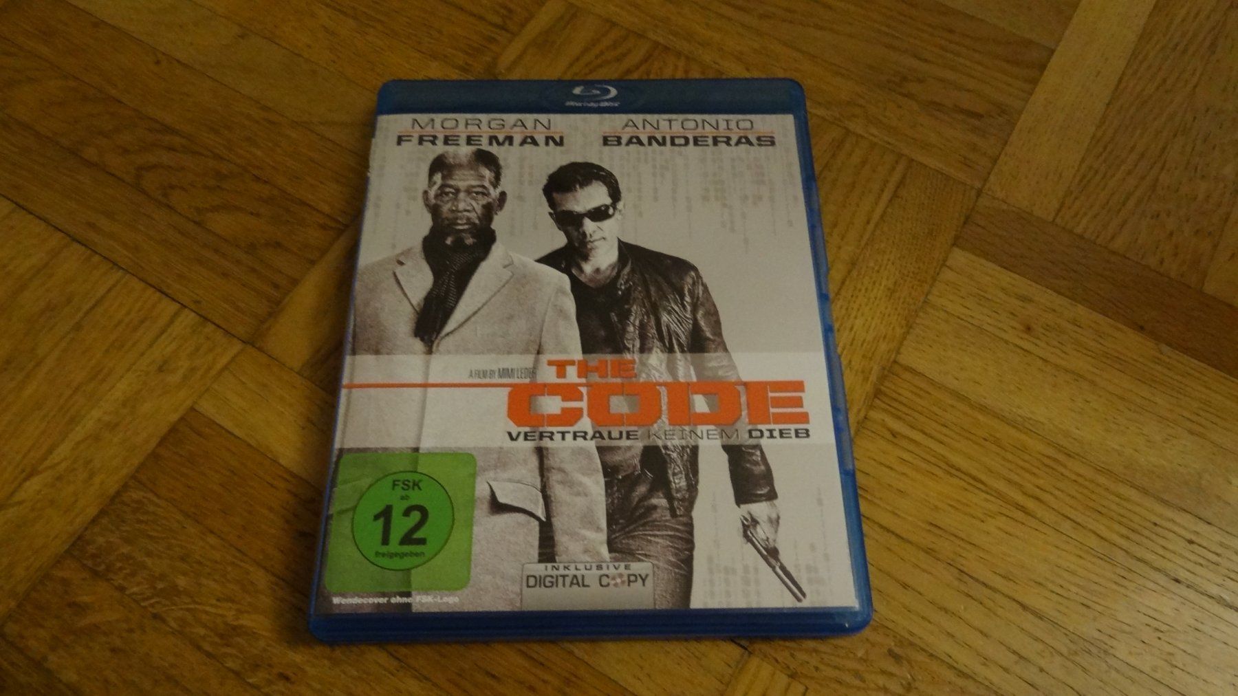 Tous les DVDs: The Code BLU-RAY – D'occasion à Olten par Disc-Verkauf