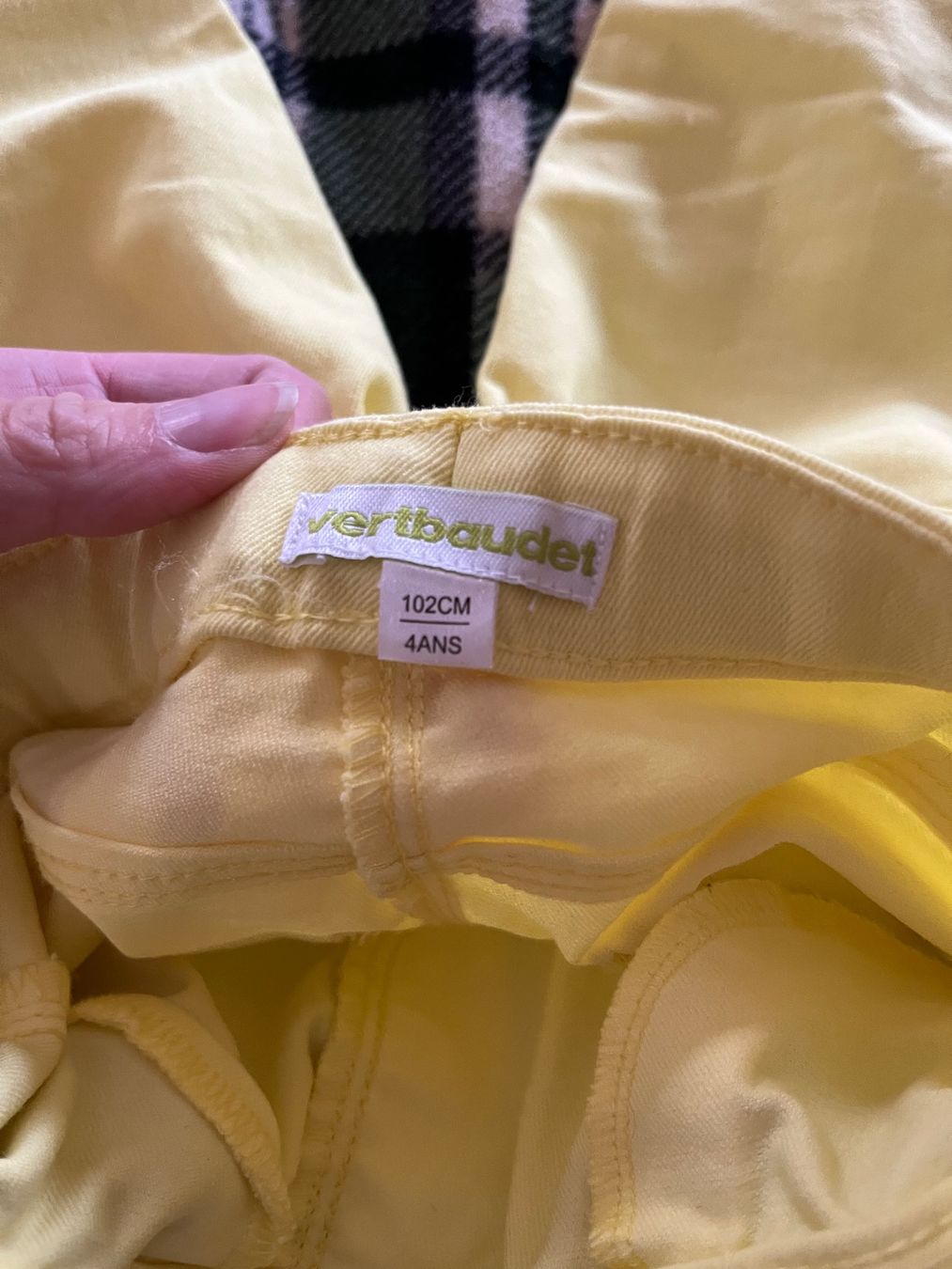 Pantaloni: gelbe Röhrenjeans, Größe 102, Vertbaudet – Usato da Umiken venduto da deb_57xk 3