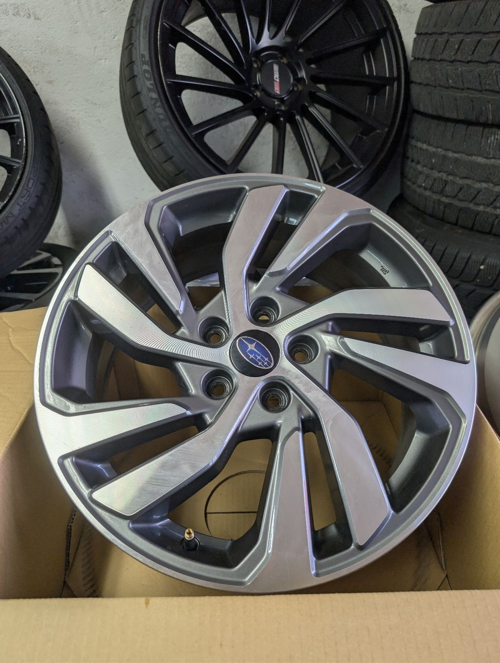 Felgen: Subaru Felgen  – Neu und originalverpackt aus Dürrenäsch von Pneu-Idris