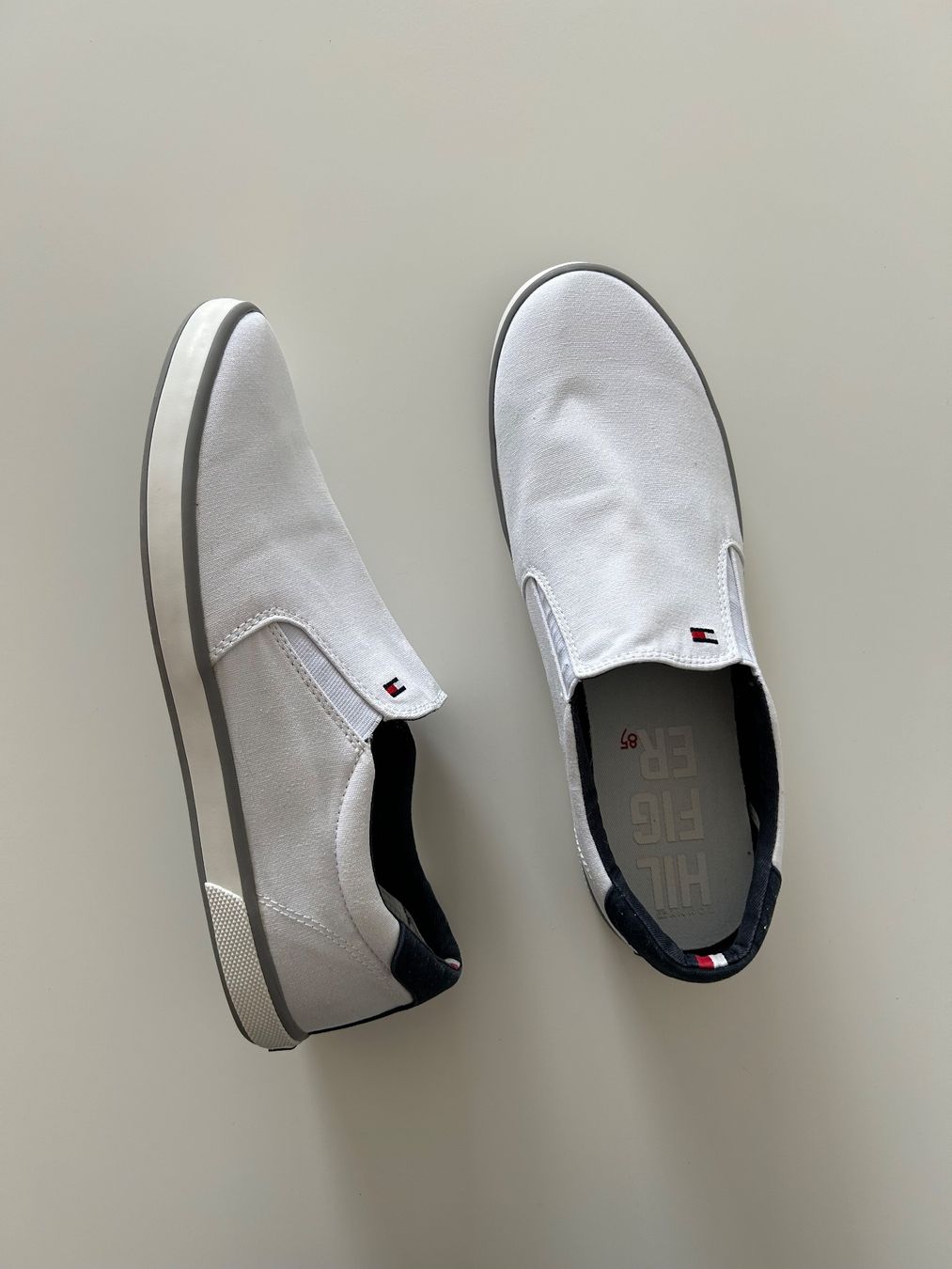 Tommy Hilfiger Scarpe da uomo: TOMMY HILFIGER slip-ons – Usato da Zürich venduto da _nathalie_ 5