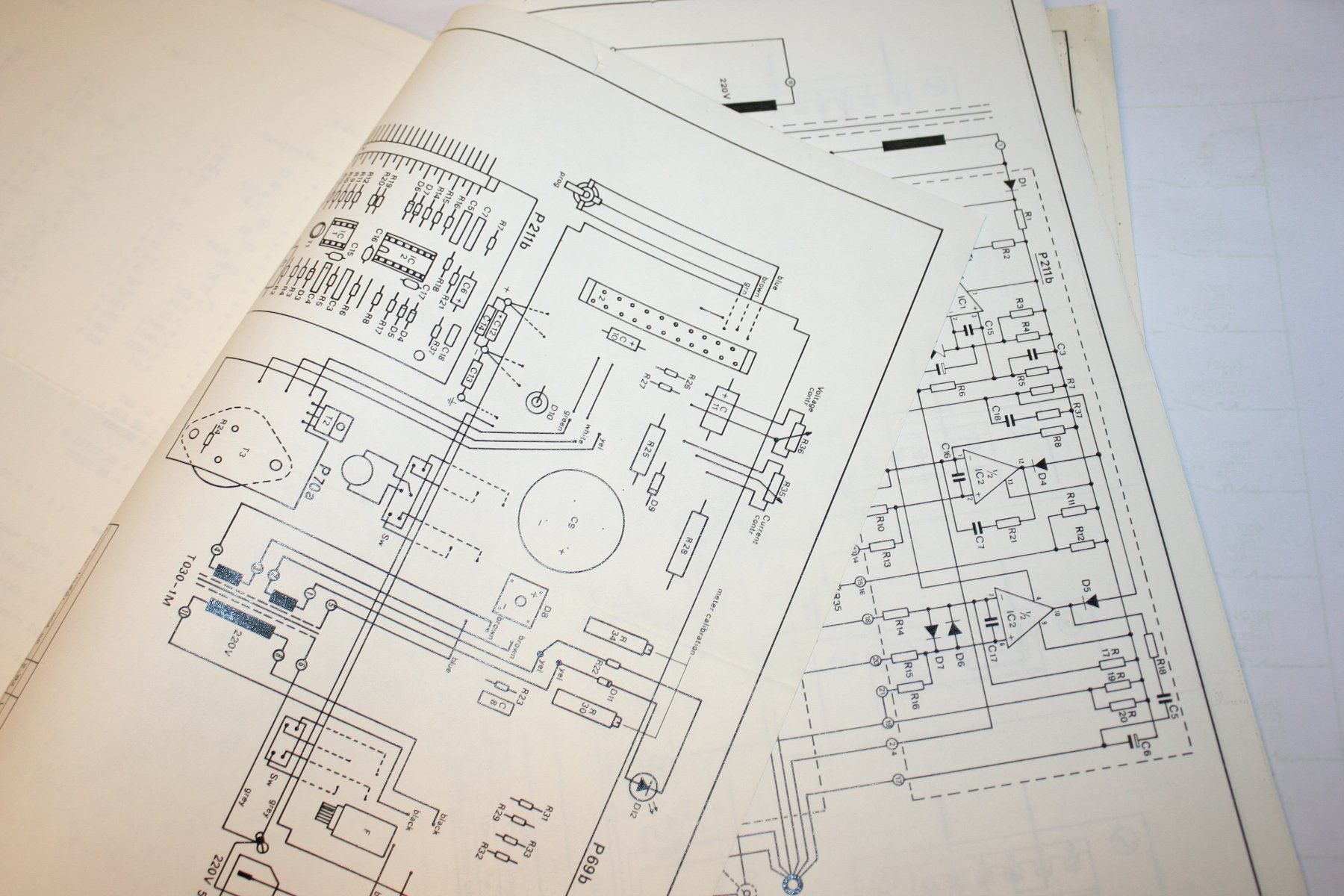 Bücher: Manual zu delta Speisegerät E 015-2, E 030-1, E 060-0.6 – Gebraucht aus Hinwil von ilon13 3