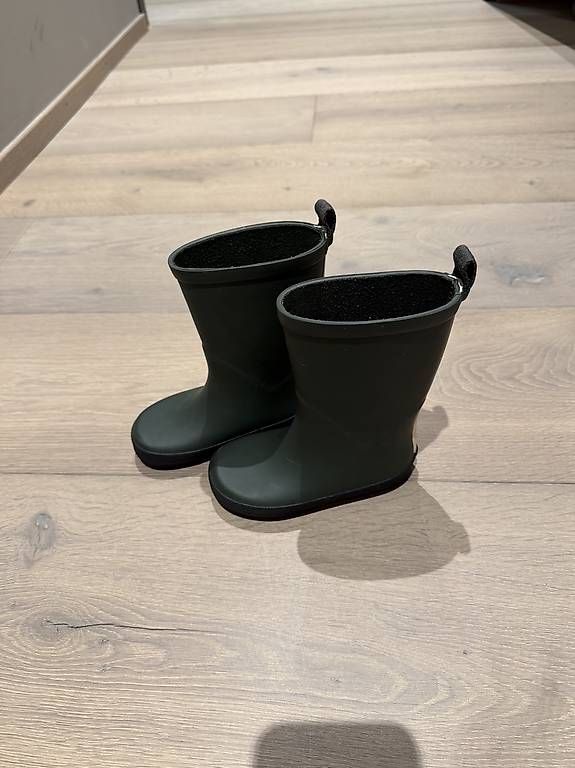 Liewood Scarpe per ragazzi: Liewood Gummistiefel Grösse 24 – Usato da Ebmatingen venduto da N.Bu