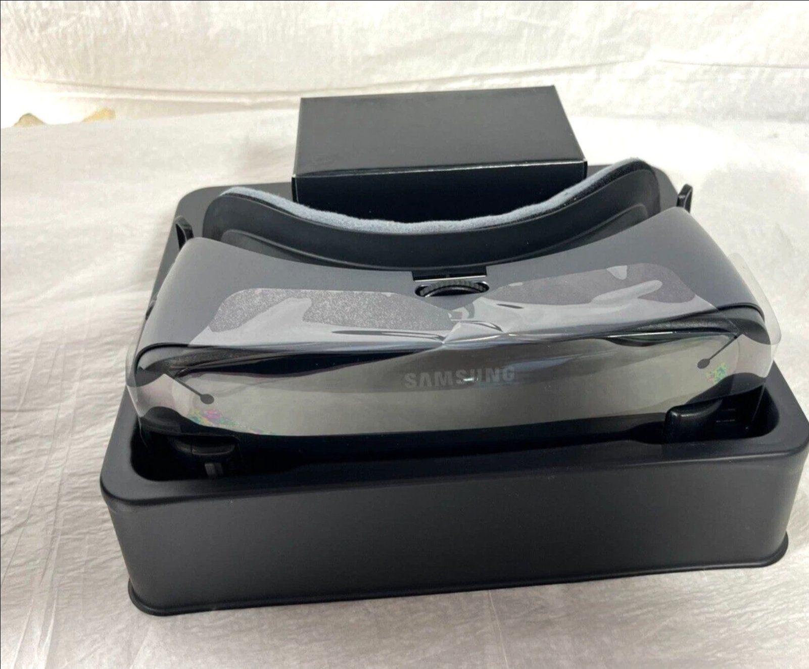Samsung VR Brille: SAMSUNG Gear VR (2017 Edition) mit Controller – Gebraucht aus Zürich von Pancake187 3