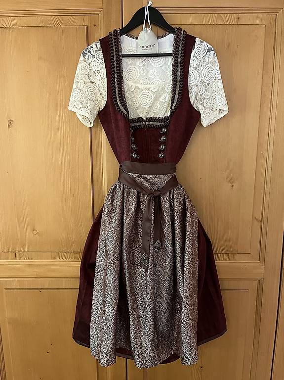 Robes: Oktoberfest Dirndl – Neuf avec emballage d'origine à Gstaad par patrickx6