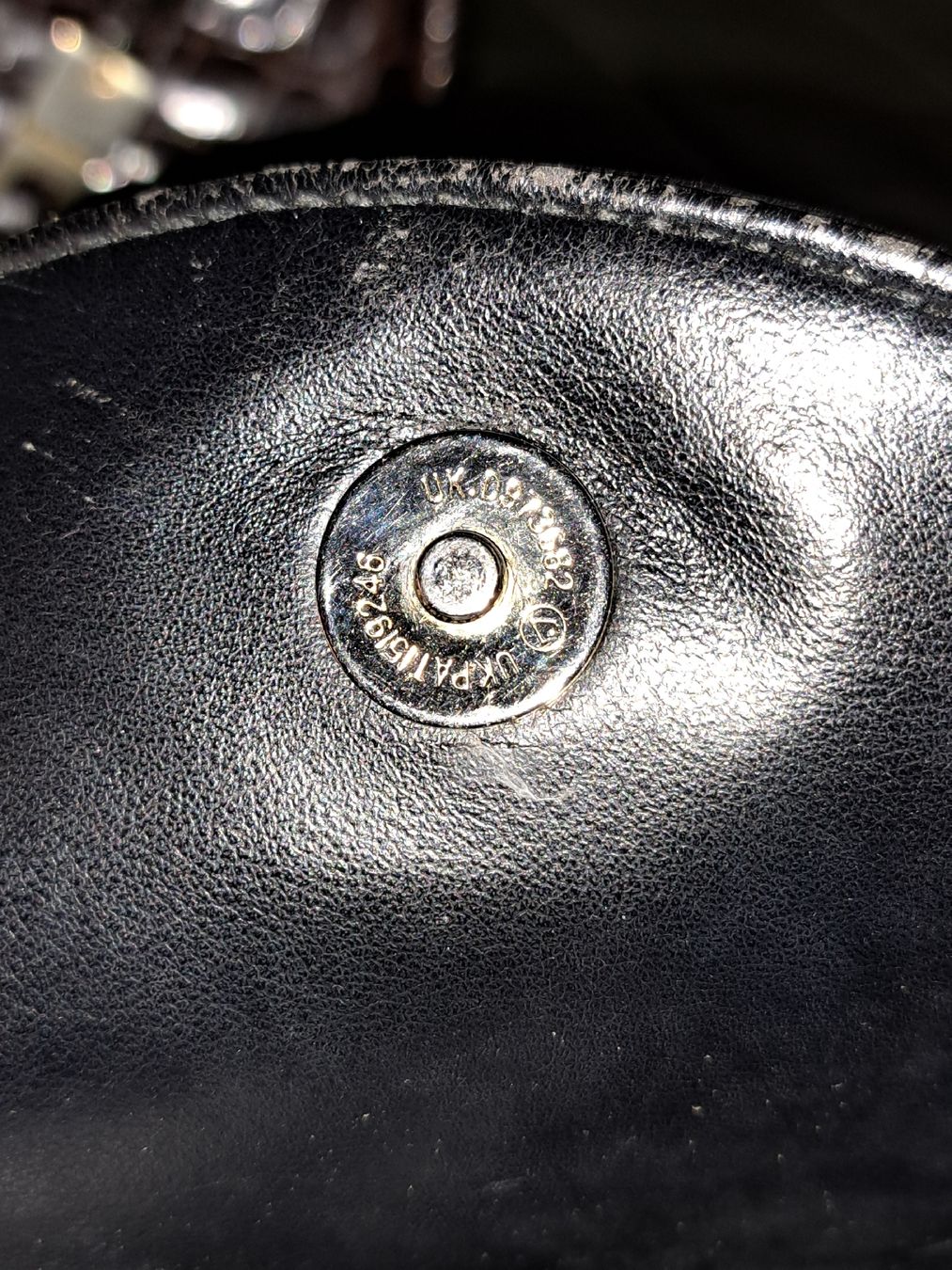 Borse da donna: Schwarze Vintage Handtasche aus Leder, klein, zeitlos! – Usato da Kölliken venduto da Upcycling-by-Mc-TAM 5