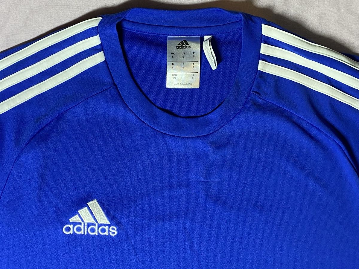 Adidas T-shirt: Adidas Sportshirt blau – Usato da Zürich venduto da kse_nathan 1