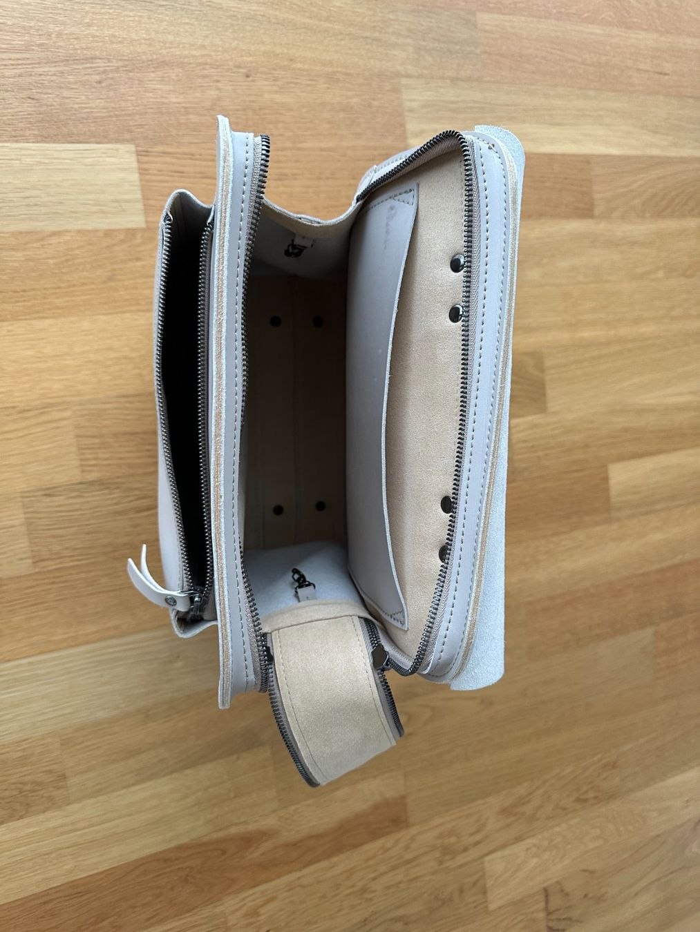 Sacs à dos: Rucksack Beige L&E – D'occasion à Olten par debi_h 4
