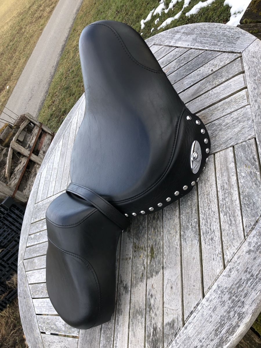 Harley-Davidson Tutti i ricambio per moto: Selle Softail harley Sattel – Usato da nods venduto da Gao 2