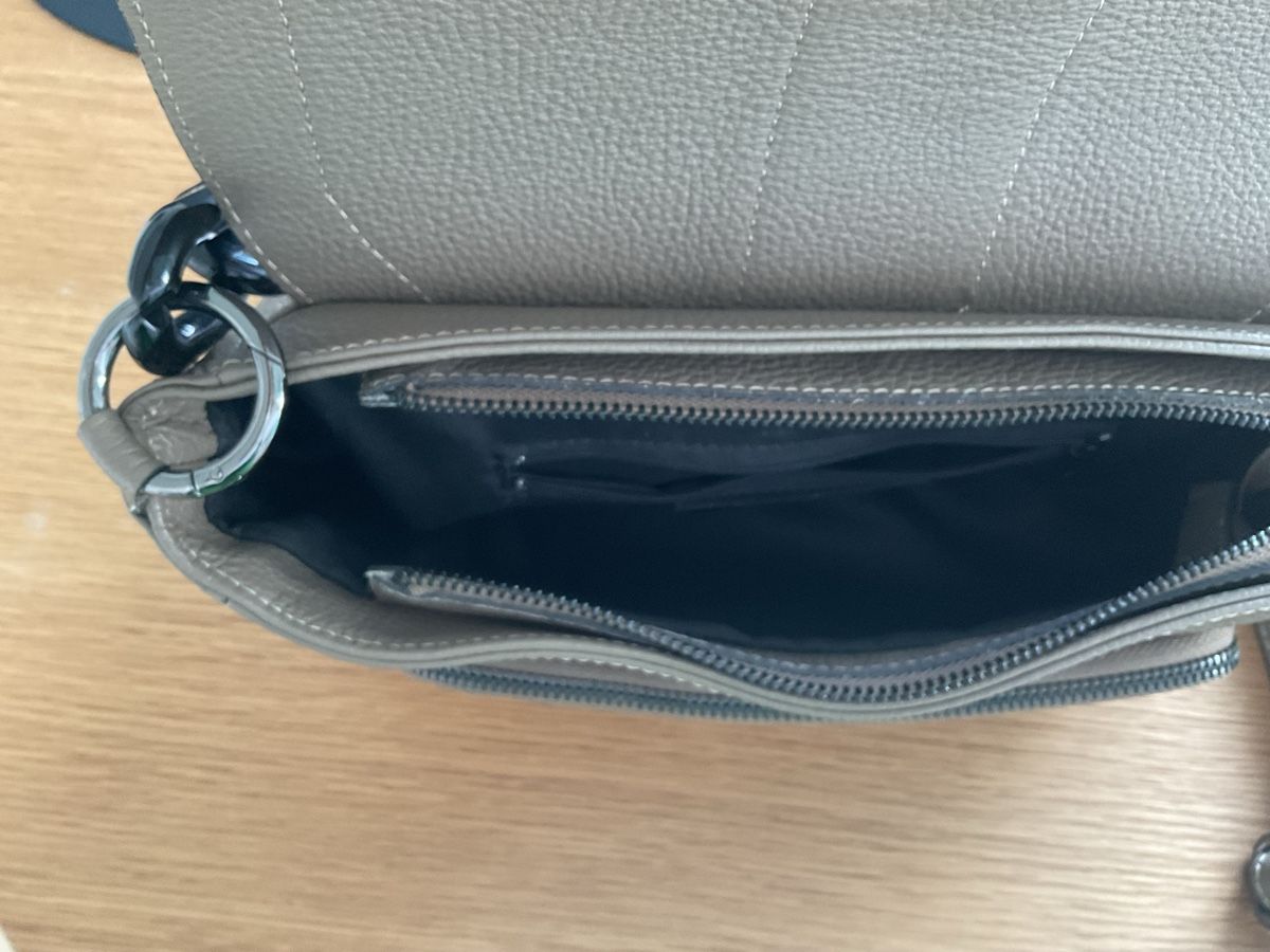 Borse da donna: Damen Leder Tasche – Usato da Stein am Rhein venduto da man_zr9n 5