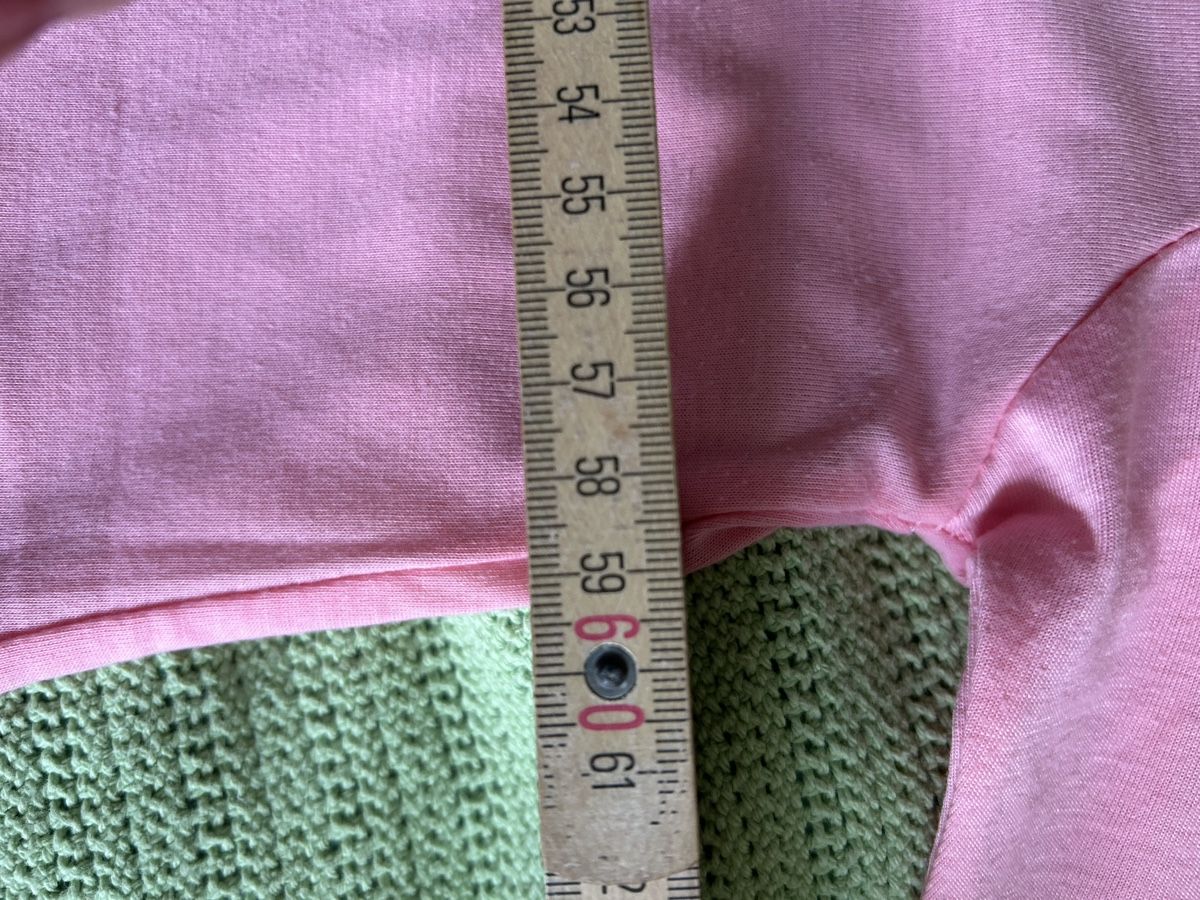 T-shirt: Grosses rosa Sommer Shirt – Nuovo (secondo la descrizione) da Rüti ZH venduto da Masken 3