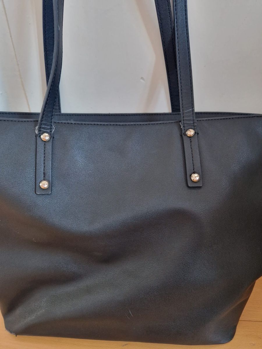 Versace Borse da donna: Black Versace Jeans Couture Shopper Bag – Usato da Horgen venduto da ger_2y92 6