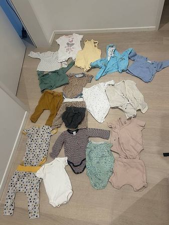 Babykleider Gr 62/68 (4 ~ 8/9 Monate)