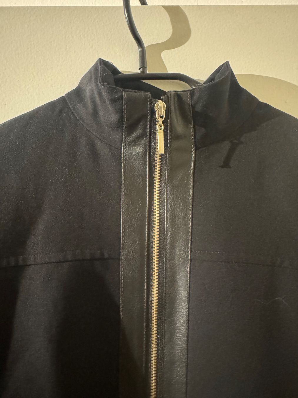 Giacche: Schwarzer Blazer mit Lederdetails, Grösse S / M – Usato da Künten venduto da bel_6wn2 3