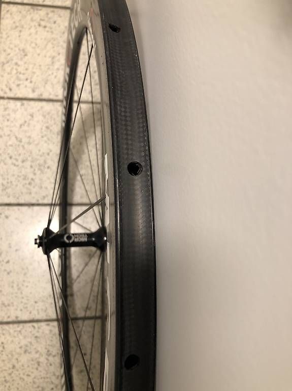 Pneumatici & Ruote complete: Vorderes Carbonrad – Usato da Landquart venduto da GR30022 3