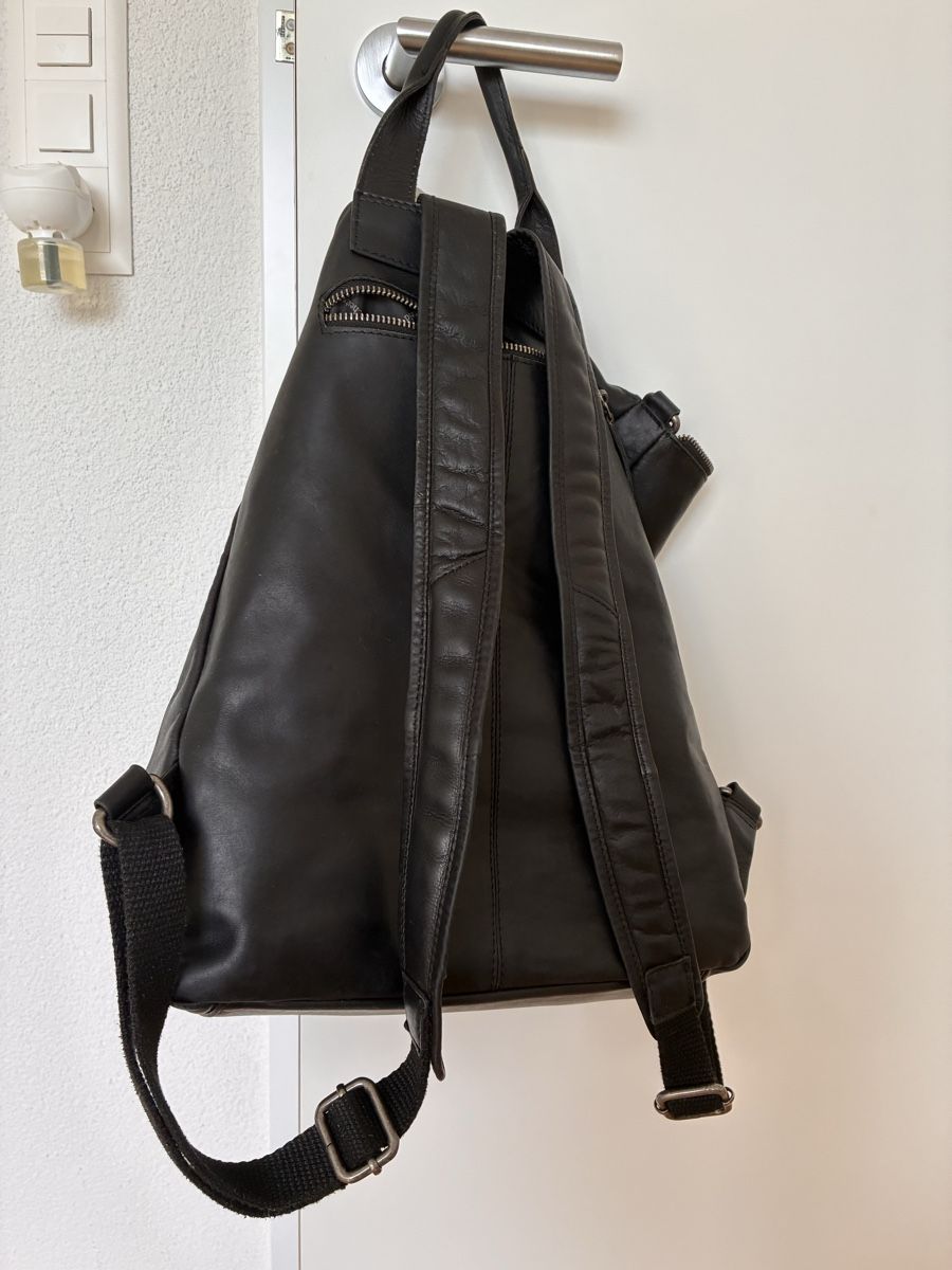 Zaini: Damenrucksack schwarz Naturleder – Usato da Luzern venduto da Elvise01 2