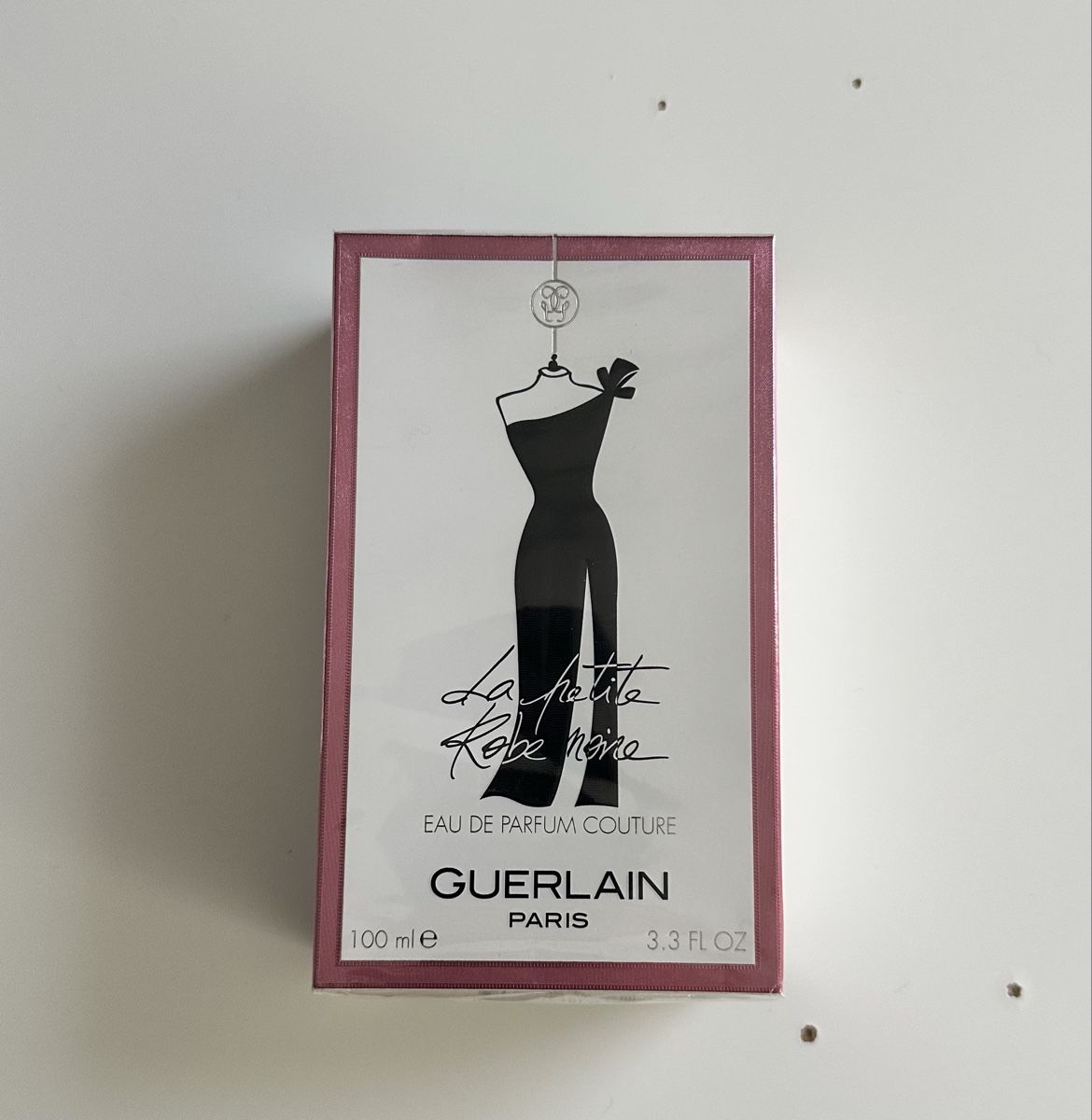 Guerlain Profumi & Eau de Toilette: Édition Rare et introuvable petite robe noir eau de parfum – Nuovo e nell'imballaggio originale da Grancy venduto da arn_lmj6