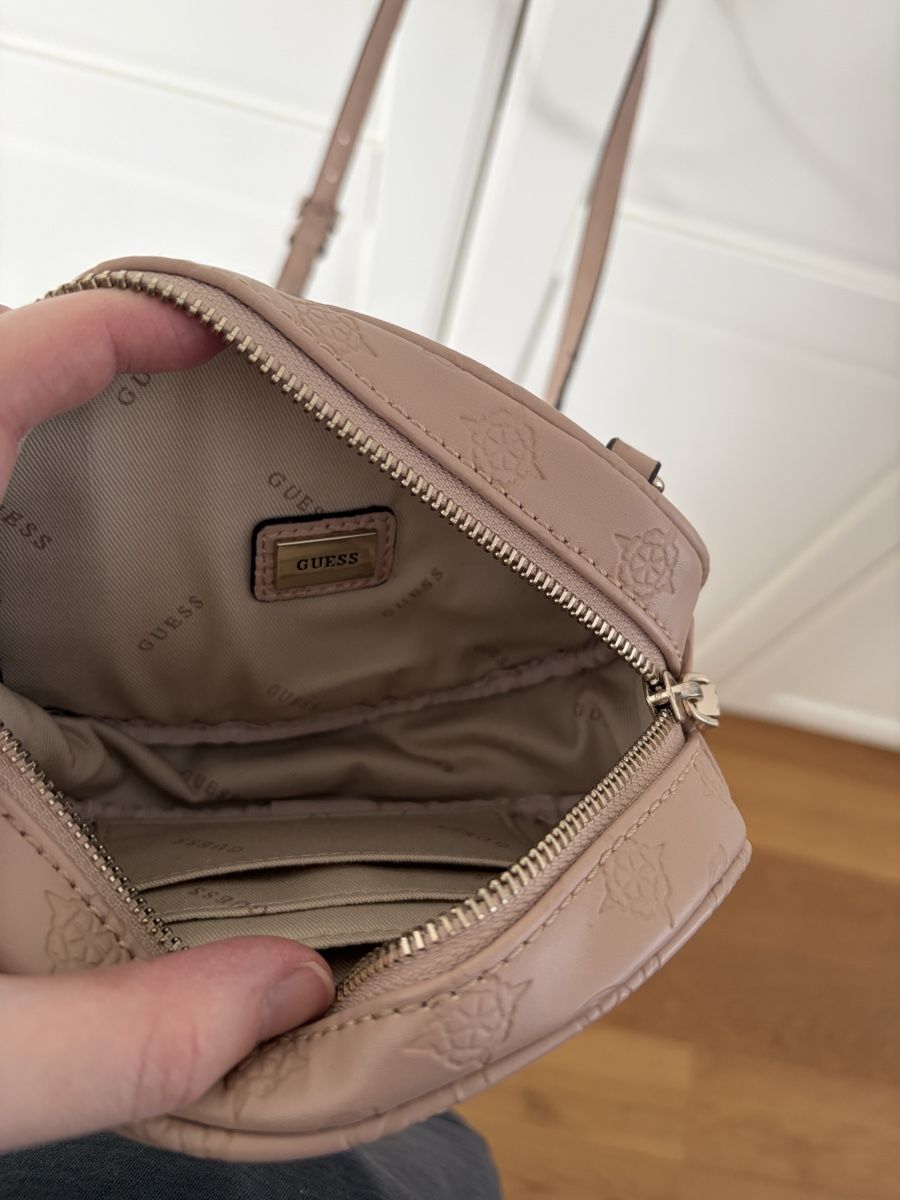 Guess Borse da donna: Guess Umhängetasche/Handtasche, rosa – Usato da Ebnat-Kappel venduto da Mila07 2