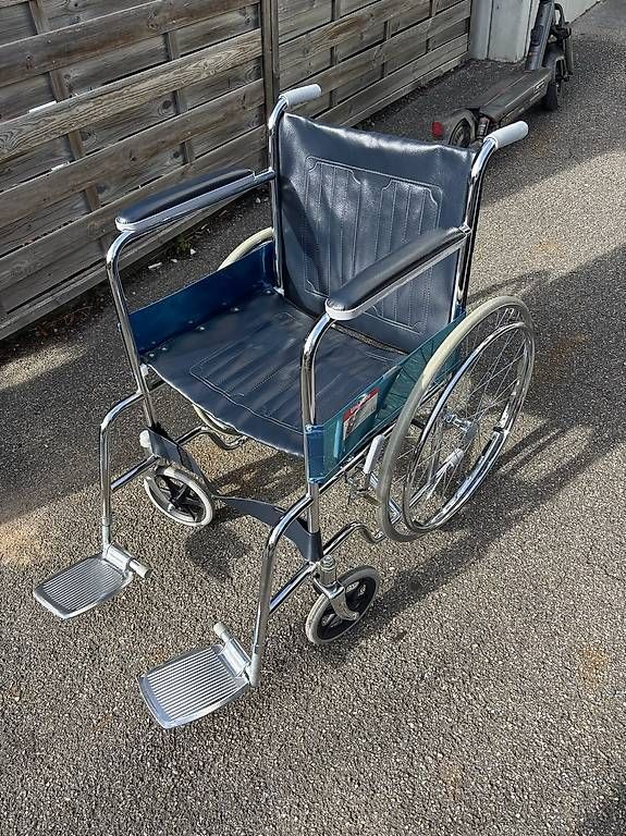 Chaises roulantes: Rollstuhl – D'occasion à Unterentfelden par sumatic
