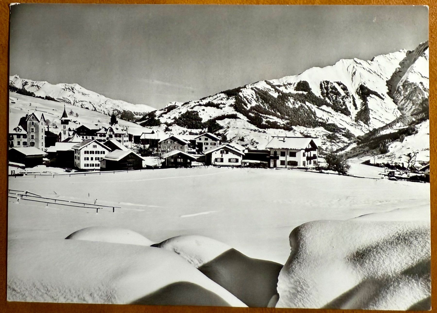 Cartoline postali: Villa, Lugnez 1972 – Usato da Lutry venduto da Ediego