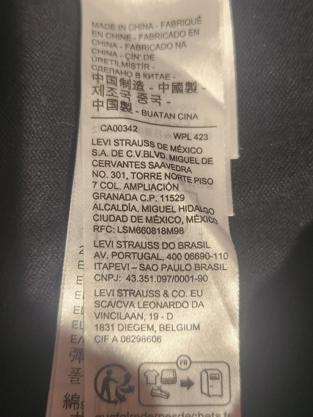Levi's Pullover & Sweatshirts: Pull Col Rond Levi's Noir Taille L – Gebraucht aus Niedergösgen von Eva2410 4