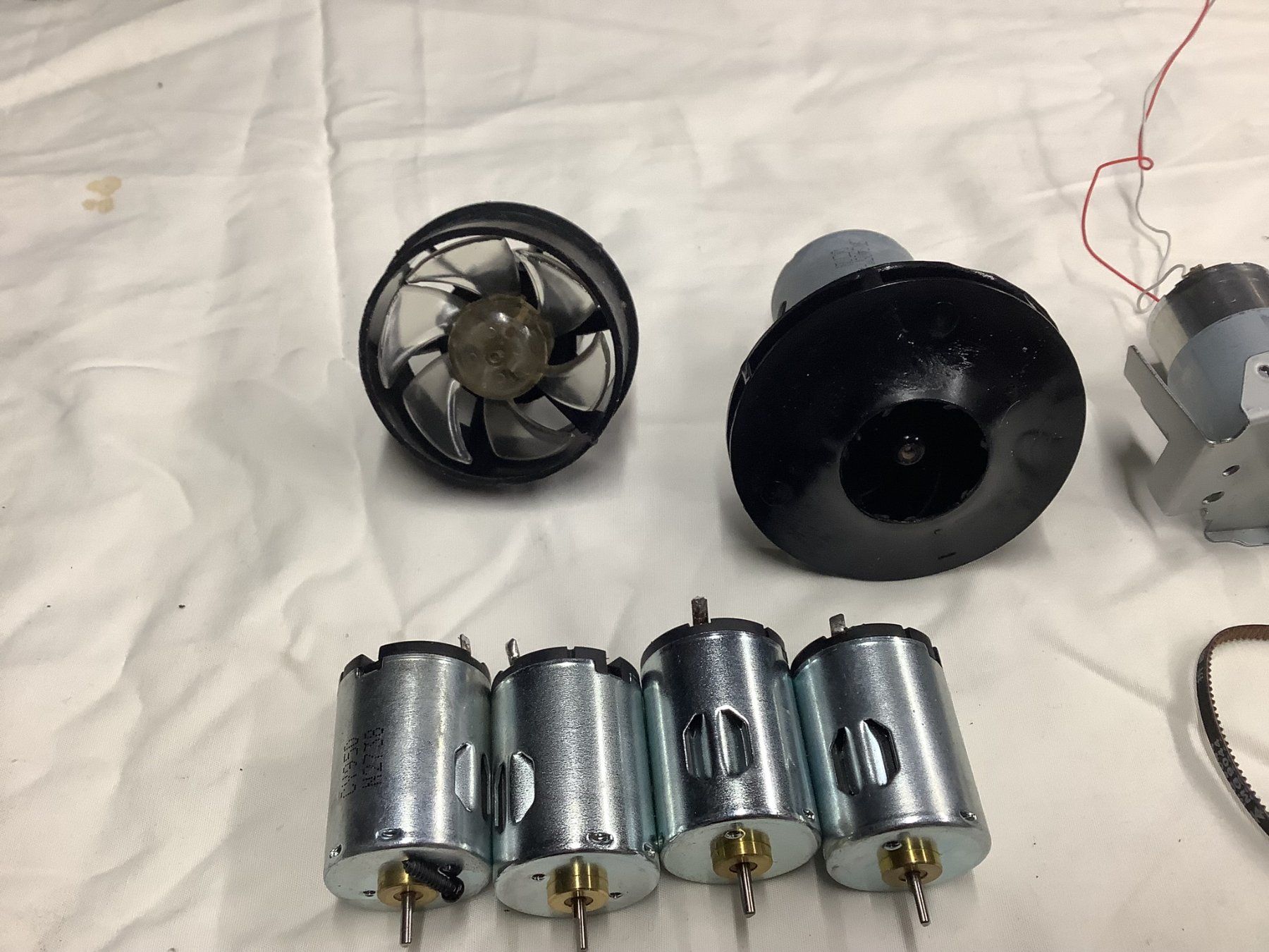 Motori: ELEKTROMOTOREN 6V DC – Usato da Glarus venduto da Mdelphi 3