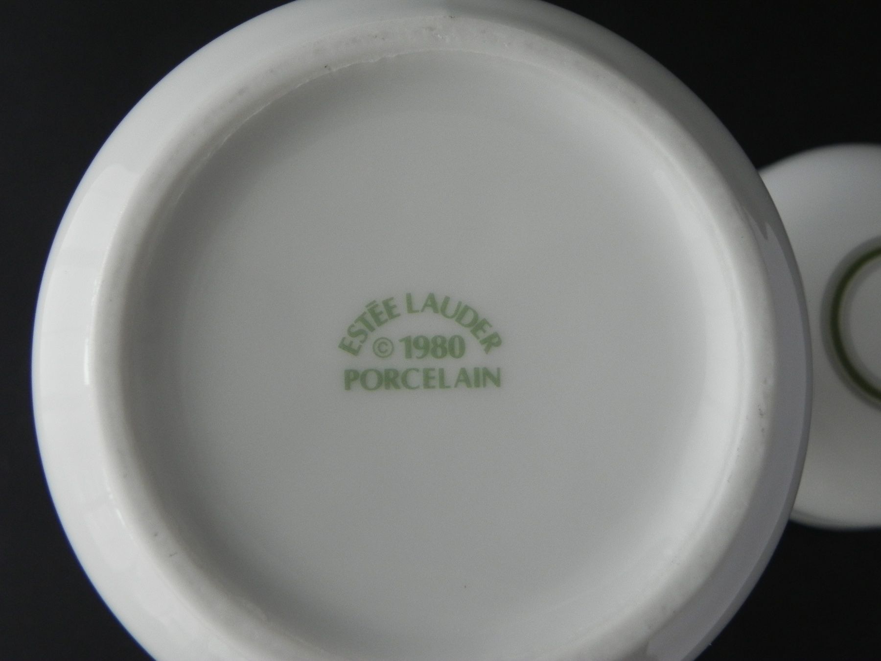 Alle Dekorationen: Grosse Dose - Estée Lauder 1980 – Neu (gemäss Beschreibung) aus Zürich von LodgE-21 4