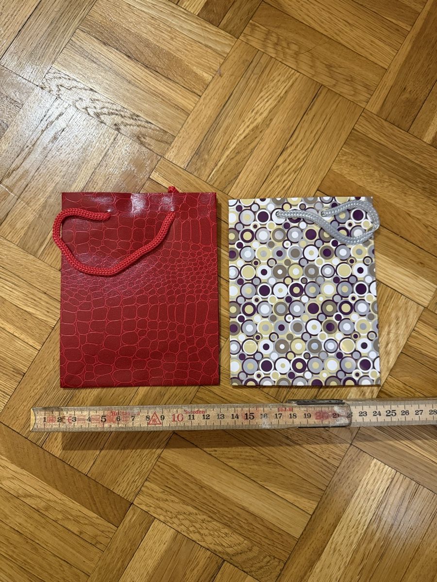 Sacs: Verschiedene Geschenktüten – Neuf avec emballage d'origine à Brüttisellen par Bluepurple1 1