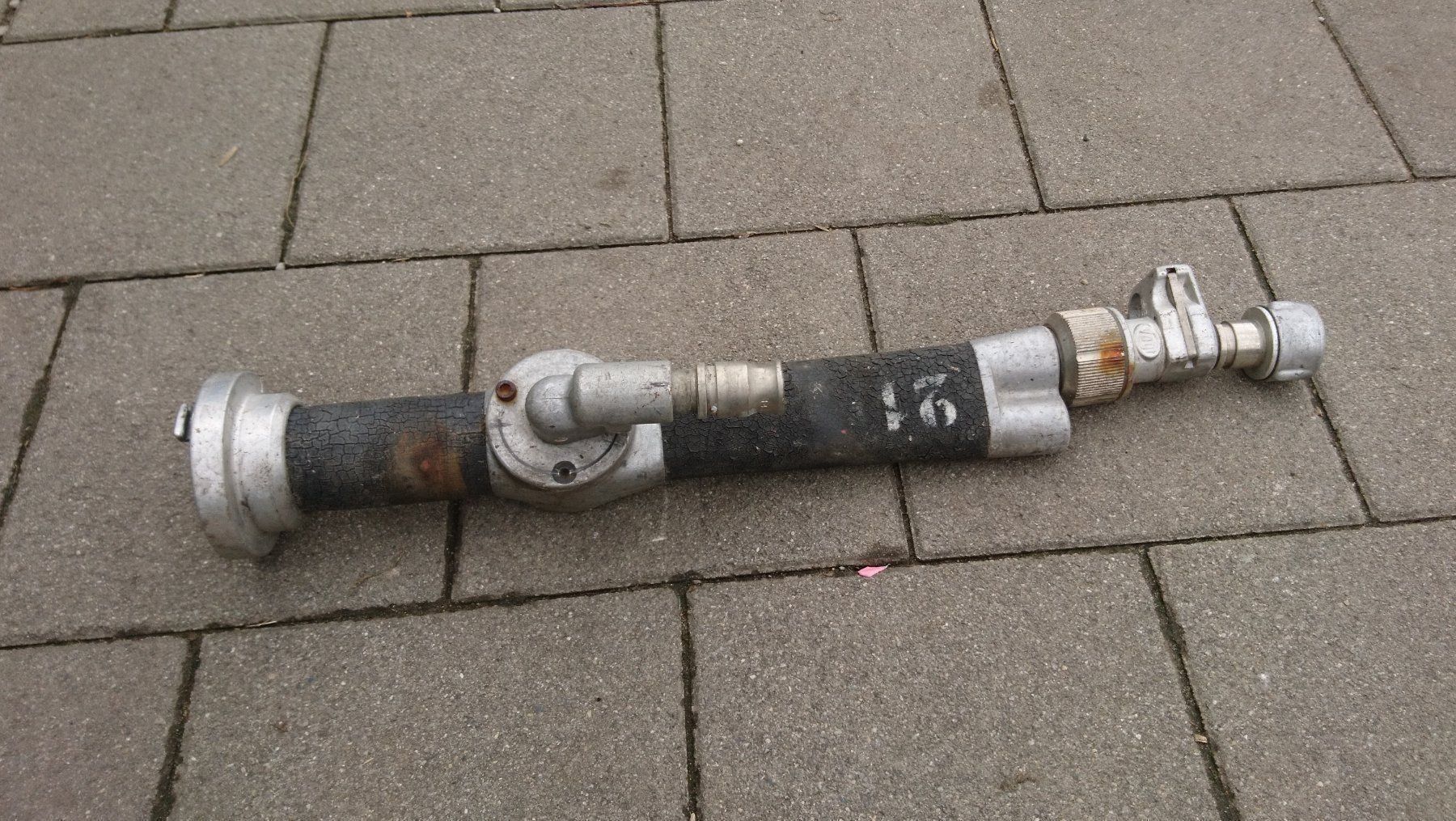 Rohre & Schläuche: Strahlrohr gross – Gebraucht aus Gampelen von Schmidi887 1